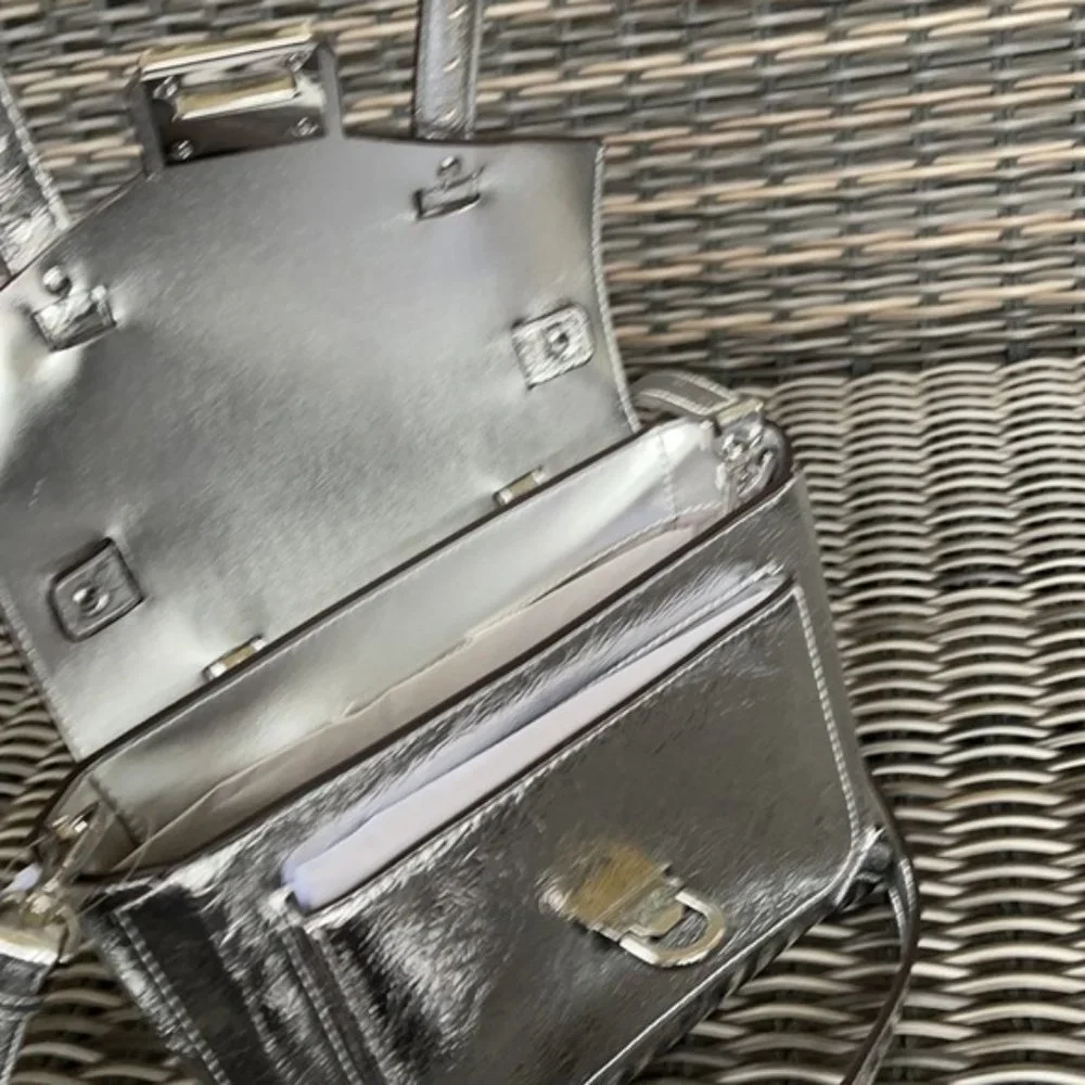 Michael Kors Manhattan Medium School Satchel - Picture 7 of 15